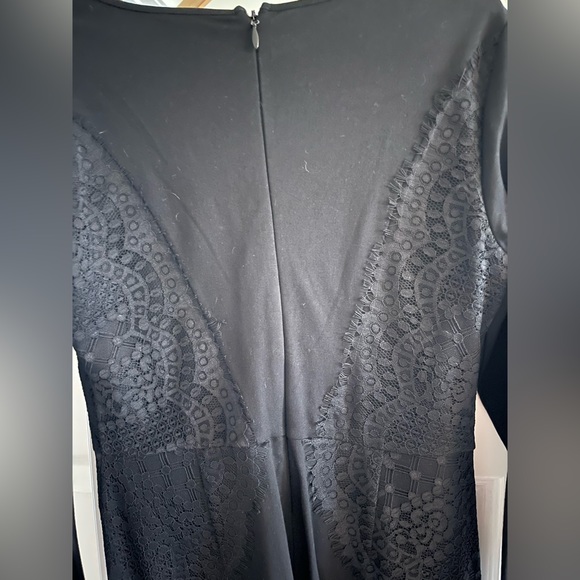 Lace romper - Picture 3 of 8